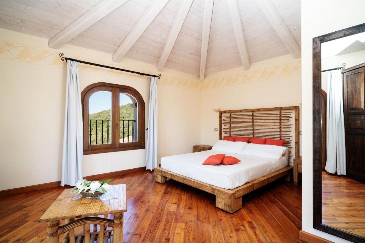 Lh Hotel Pozzo Sacro Olbia Exterior photo