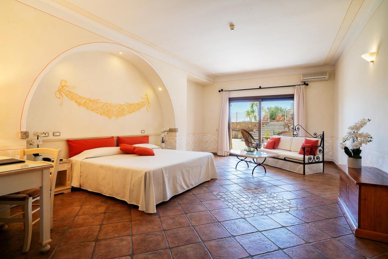 Lh Hotel Pozzo Sacro Olbia Exterior photo