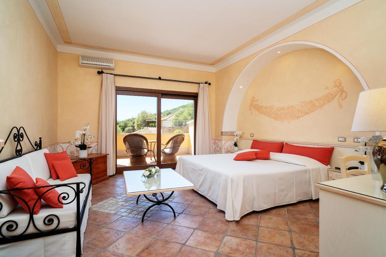 Lh Hotel Pozzo Sacro Olbia Exterior photo