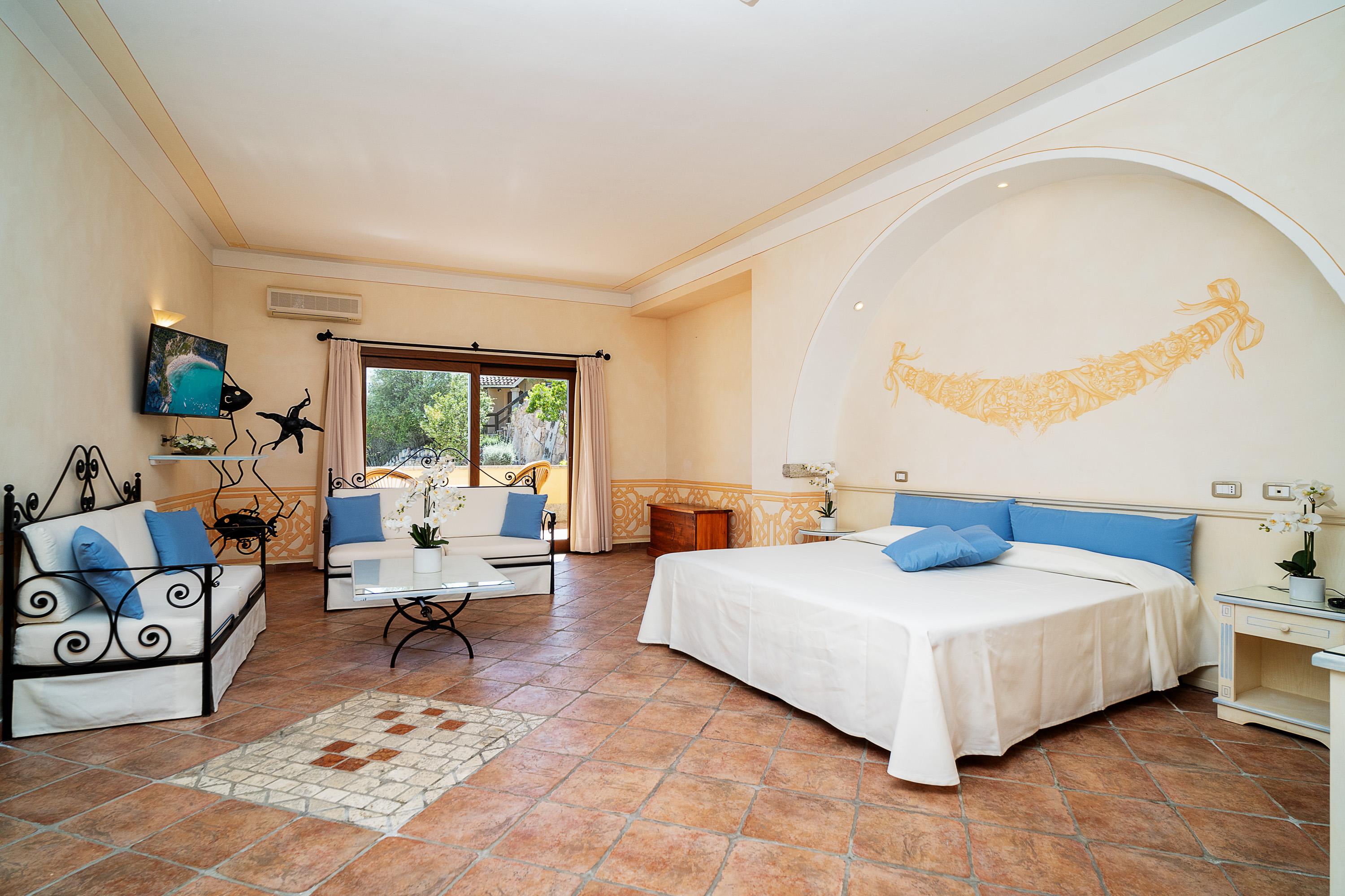 Lh Hotel Pozzo Sacro Olbia Exterior photo